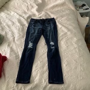 Blue ripped skinny jean